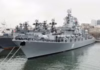 [ẢNH] Tuần dương hạm Moskva sẵn sàng giám sát nhóm tấn công tàu sân bay Anh