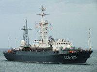 [ẢNH] Tàu trinh sát Nga chế áp khiến tên lửa đánh chặn Mỹ bắn trượt mục tiêu?