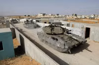 [ẢNH] Israel sẵn sàng cho chiến dịch trên bộ tại Dải Gaza