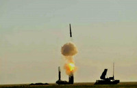 [ẢNH] Chuyên gia Nga chỉ rõ sự vượt trội của S-500 so với hệ thống phòng thủ tên lửa Mỹ