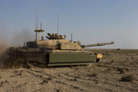 challenger-ii-main-battle-tank-prepares-to-fire-its-main-gun-on-a-target-442-3626.jpg