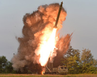 Quân đội Triều Tiên nhận hàng loạt pháo phản lực lớn nhất thế giới KN-25