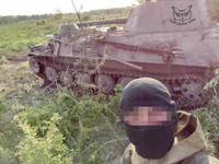 Súng cối Nona-S lắp trên thiết giáp MT-LB- Vũ khí 'lai' độc đáo của Nga quay lại chiến trường