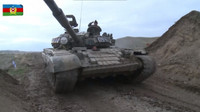 [ẢNH] Khả năng sống sót thấp của xe tăng T-72 trong chiến tranh Karabakh