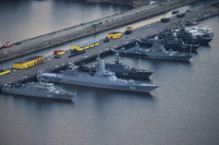 [ẢNH] Nga - Mỹ cảnh báo phá hủy tàu chiến của nhau trong trường hợp tiếp tục va chạm