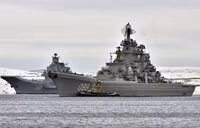 [ẢNH] Hải quân Nga nhận lệnh tấn công tàu chiến Mỹ nếu tiếp tục xâm phạm biên giới?