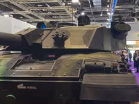 'Xe tăng chiến đấu chủ lực Challenger 3 không phải đối thủ của T-90M Proryv'