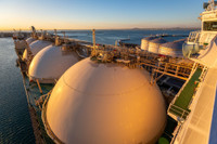 Hợp đồng trống rỗng khiến khí tự nhiên hóa lỏng Mỹ gặp khó