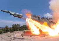 [ẢNH] Báo Mỹ tuyên bố tên lửa Utes Nga chỉ thích hợp làm 