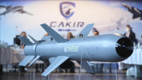 UAV Bayraktar Akinci tấn công cực mạnh nhờ radar mảng pha quét chủ động