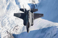 JAS 39 Gripen bất ngờ hưởng lợi khi Canada dự định hủy hợp đồng tiêm kích F-35