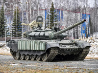 Xe tăng T-72B3 bất khả xâm phạm khi có hệ phòng vệ chủ động Arena-M và giáp phản ứng nổ Relikt?
