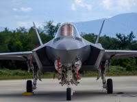 JAS 39 Gripen bất ngờ hưởng lợi khi Canada dự định hủy hợp đồng tiêm kích F-35