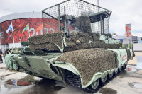 Quân đội Nga nhận lô xe tăng T-80BVM 'chống máy bay không người lái' đặc biệt