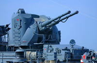 Nga gây sốc khi đưa pháo hạm AK-130 lên mặt đất để tác chiến