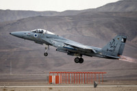 [ẢNH] Binh sĩ Nga tại Syria nhận lệnh đánh trả trực tiếp máy bay Israel?