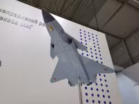 [ẢNH] Nga tiếp tục gây sốc tại MAKS 2021 với tiêm kích tàng hình bí ẩn MiG-49