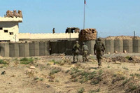 [ẢNH] Hàng ngàn tay súng Taliban có thể sắp tràn vào căn cứ Shindand của Mỹ