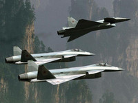 [ẢNH] MiG công bố tiêm kích tàng hình hạng nhẹ cạnh tranh trực tiếp với Su-75