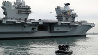 [ẢNH] Tàu sân bay Anh áp sát căn cứ Tartus của Nga ở cự ly ‘có thể tấn công’