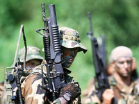 [ẢNH] Đặc nhiệm SEAL gia tăng hoạt động sát bờ biển đối thủ tiềm tàng