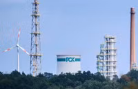 Giá dầu lên mức cao kỷ lục sau lệnh cấm vận mới nhất nhằm vào Nga