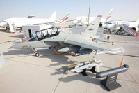 Máy bay M-346 'anh em song sinh' với Yak-130 liên tiếp nhận hợp đồng lớn