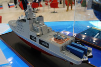 Tàu phá băng chiến đấu Ivan Papanin thể hiện sức mạnh trên Biển Barents