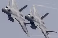 [ẢNH] Trung Quốc bí mật đưa J-20 áp sát biên giới quyết đấu Rafale Ấn Độ
