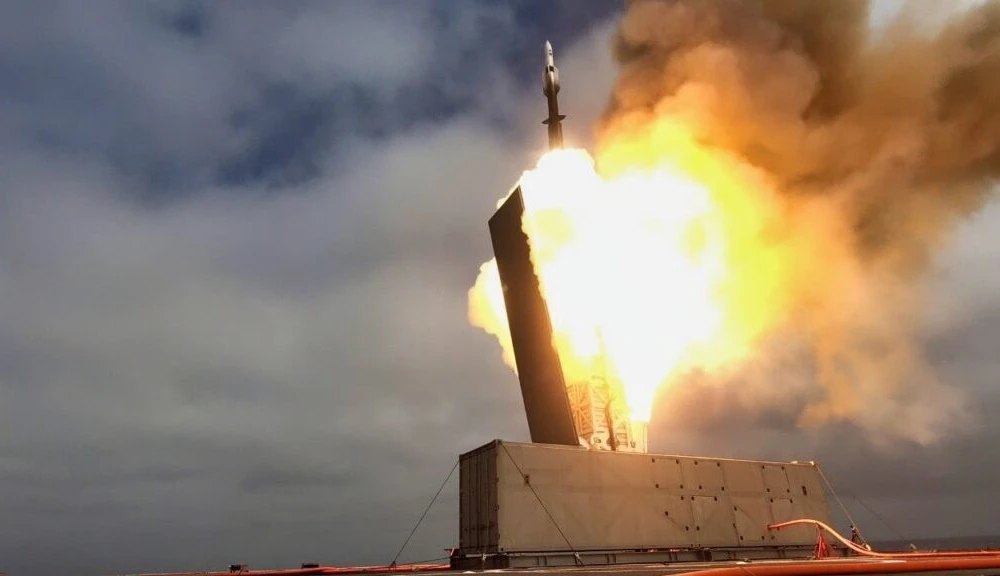 Mỹ dùng tên lửa SM-6 giá 6 triệu USD để bắn hạ UAV cảm tử Shahed giá rẻ