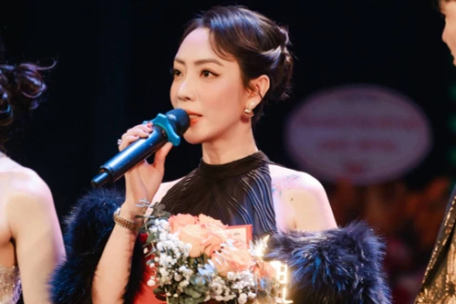 Thu Trang liên tiếp gặt hái giải thưởng sau thành công của “Nụ hôn bạc tỷ”