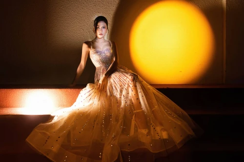 Hà Nhi tiếp tục giữ vững vị thế "người kể chuyện tình" bằng âm nhạc