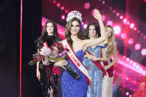 Người đẹp Anna Blanco (Venezuela) đăng quang Miss Charm 2025