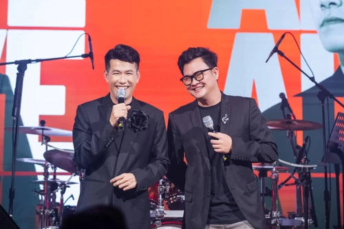 Nhạc sĩ Nguyễn Minh Cường chúc mừng Hồ Trung Dũng ra mắt album mới