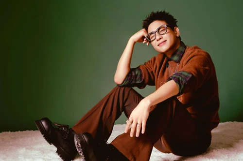 Tràn ngập tình yêu trong MV "Lửa gần rơm" của Quân A.P