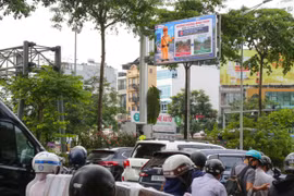 Hà Nội đưa vào vận hành đồng bộ gần 5.000 camera AI và 36 màn hình LED thông minh
