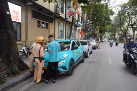 Xử lý triệt để vi phạm dừng, đỗ trên các tuyến “Ba nhất” thông qua camera AI