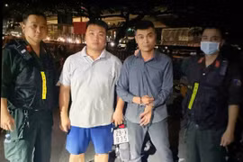 Xuất hiện nghi vấn trong đêm, 2 thanh niên bị tổ công tác 141 phát hiện 