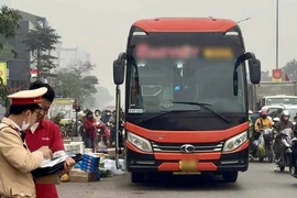 Mạnh tay xử lý vi phạm xe khách "nhồi nhét", đón trả sai quy định những ngày cận Tết