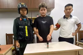 Nam thanh niên bị lực lượng 141 phát hiện giấu bình xịt hơi cay với mục đích "tự vệ"
