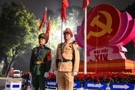 Trọn niềm tin với Đảng, giữ vững bình yên Thủ đô trong ngày đầu Đại hội lần thứ XIV