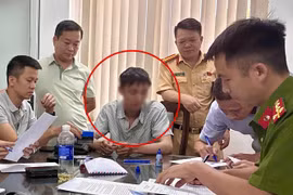  Phát hiện thí sinh sử dụng "thiết bị đặc biệt" để gian lận thi sát hạch lái xe