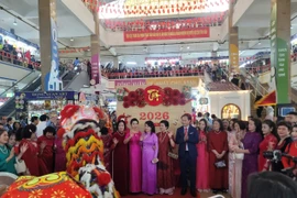 Khai chợ Đồng Xuân đầu xuân 2026: Tôn vinh truyền thống, giữ nguyên nét đẹp văn minh đô thị