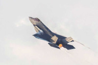 02-f-35-dubai-airshow.jpg