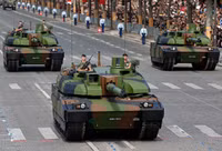 tanky-leclerc-na-paradi-u-frantsiyi.jpg