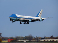 united-states-air-force-boeing-vc-25-92-9000-landing-at-dayton-international-airport-1.jpg
