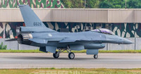 f-16v.jpg