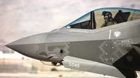 f-35-cockpit-close.jpg