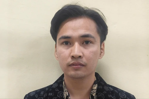 Đột kích khách sạn lúc đêm khuya, lộ diện đối tượng môi giới mại dâm