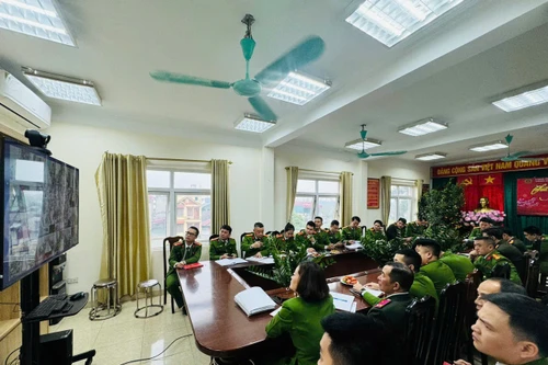 Công an phường Phúc Lợi nâng cao bản lĩnh chính trị qua học tập Nghị quyết 79, 80